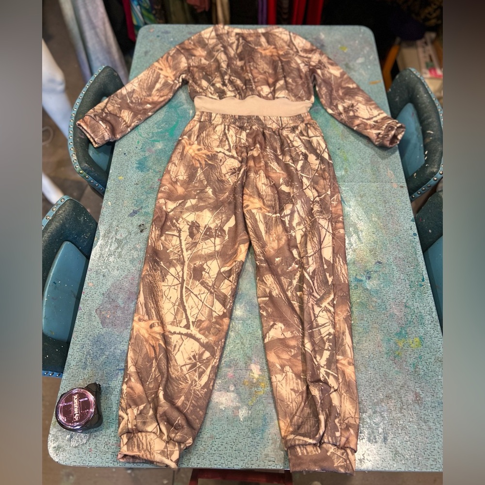 Cropped Camo Set - Picture 9 of 13